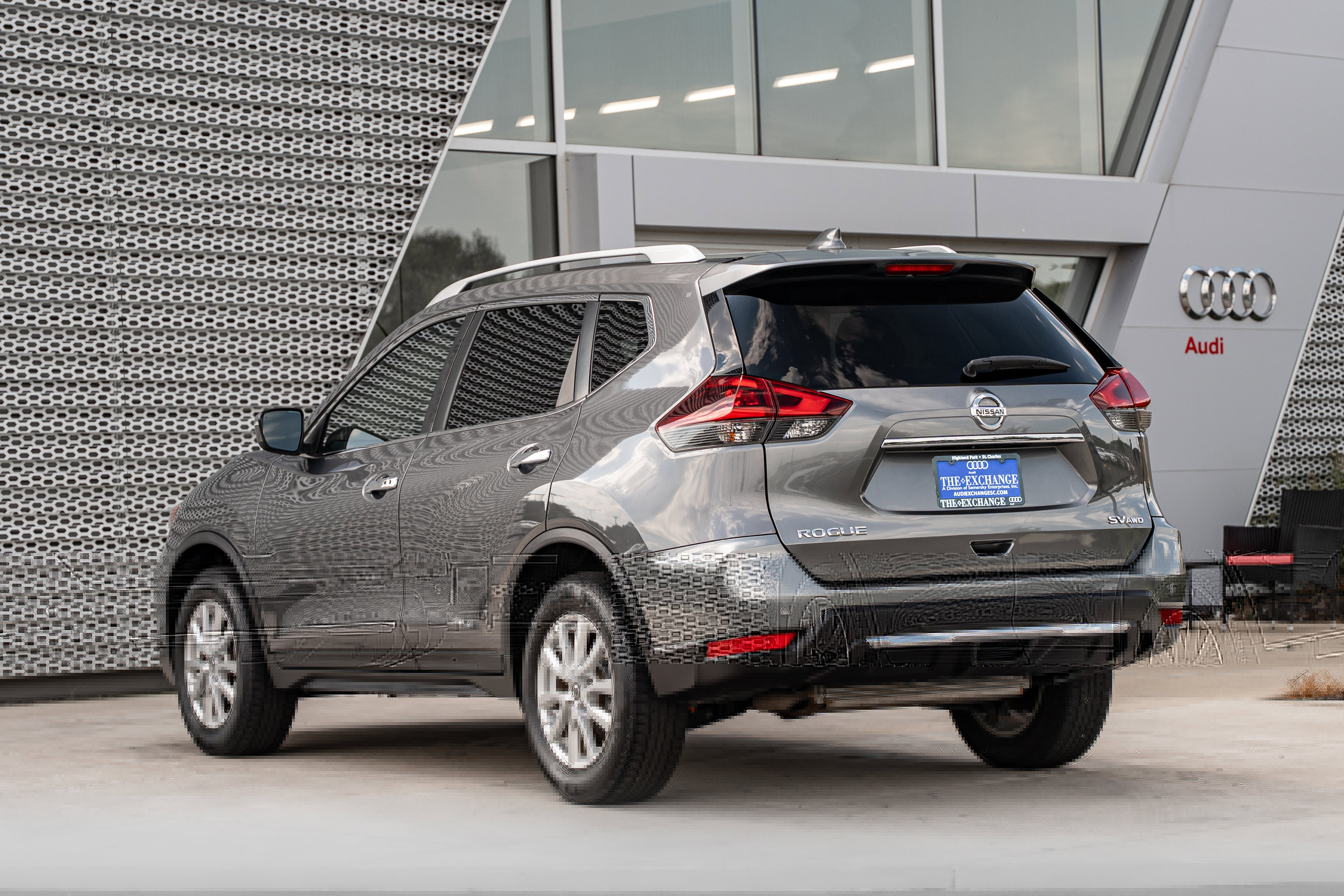Used 2019 Nissan Rogue SV AWD/4WD image 5