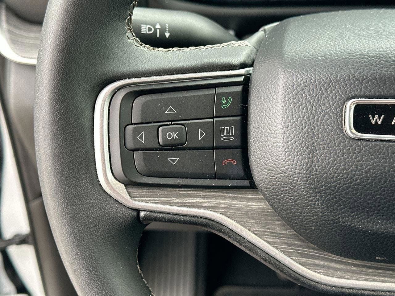 Used 2023 Jeep Wagoneer Series III w/ Preferred Equipment Group image 27