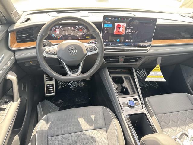 New 2026 Volkswagen Tiguan SEL R-Line image 7