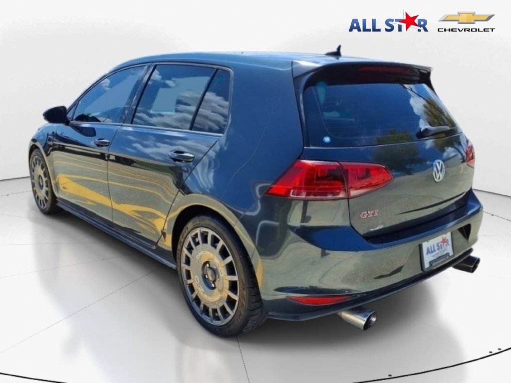 Used 2017 Volkswagen GTI SE FWD image 8