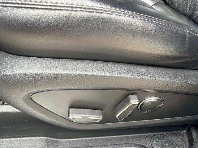Certified 2019 Lincoln MKC Reserve w/ MKC Technology Package image 11