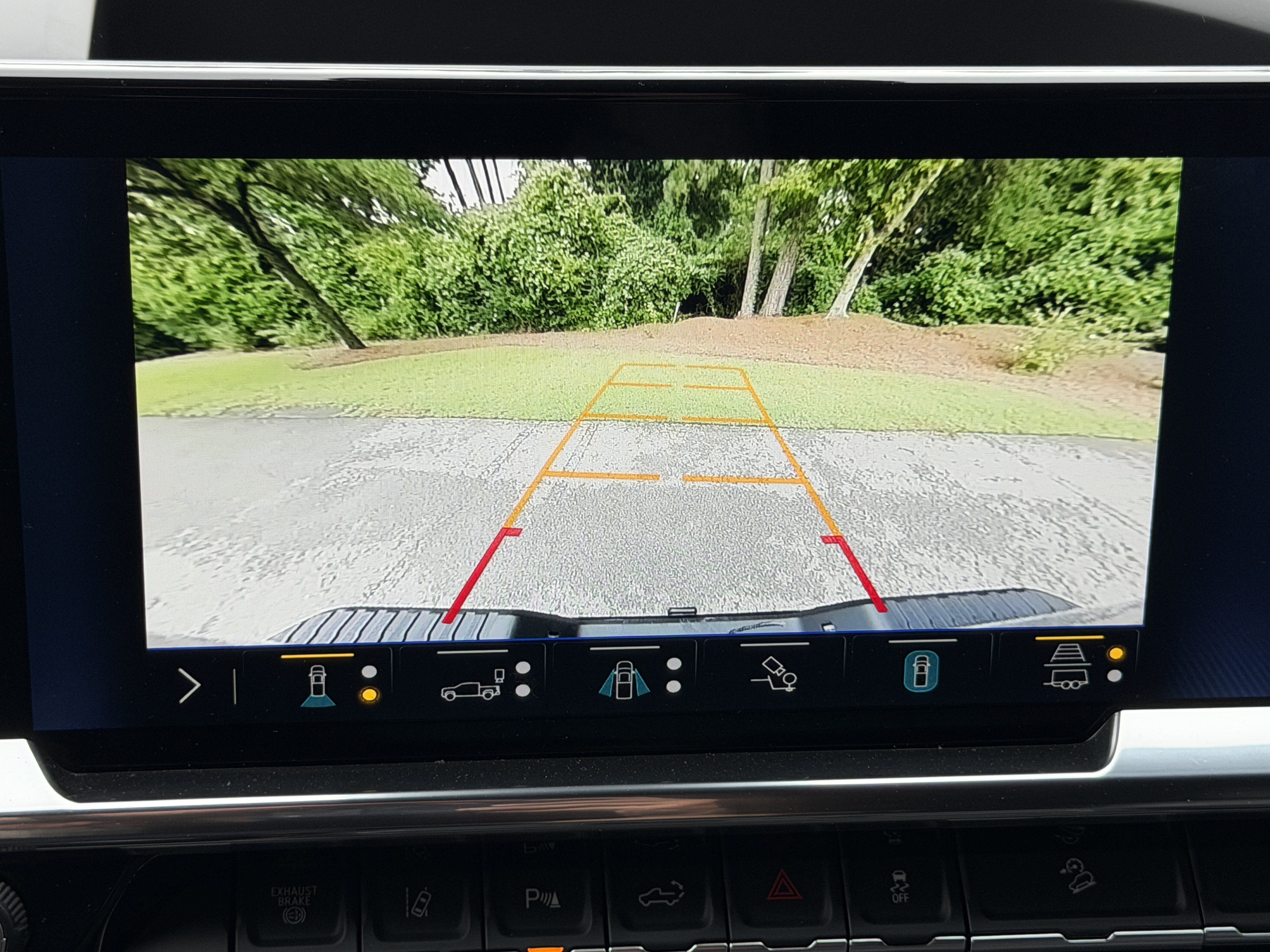 Used 2025 Chevrolet Silverado 2500 LTZ w/ Trail Boss Package AWD/4WD image 32