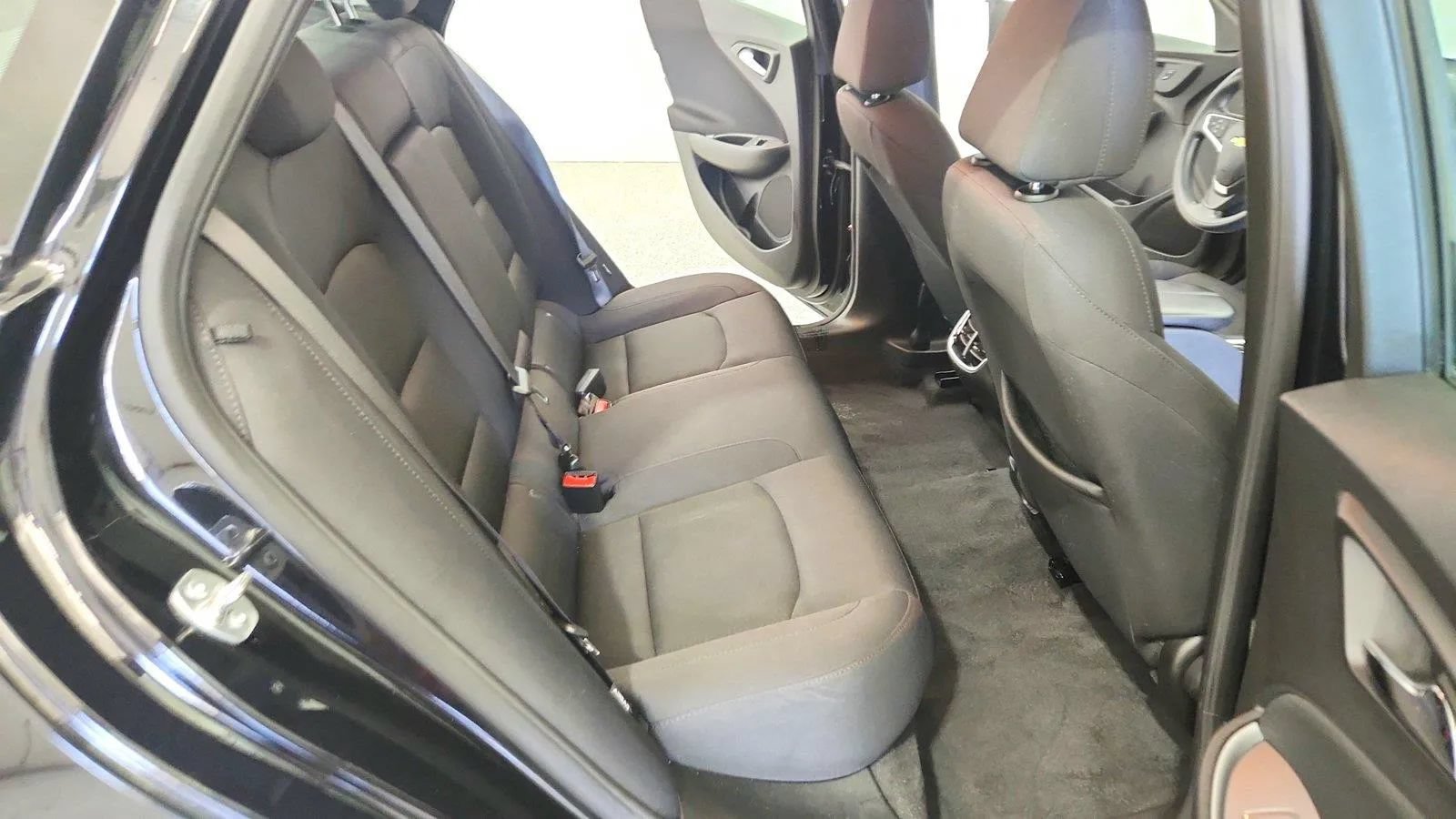 Used 2025 Chevrolet Malibu LT FWD image 26