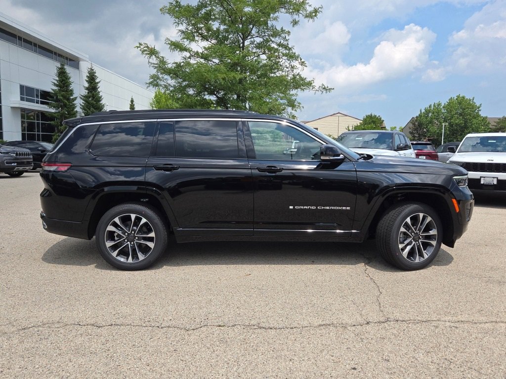 New 2025 Jeep Grand Cherokee L Overland w/ Trailer Tow Package image 6