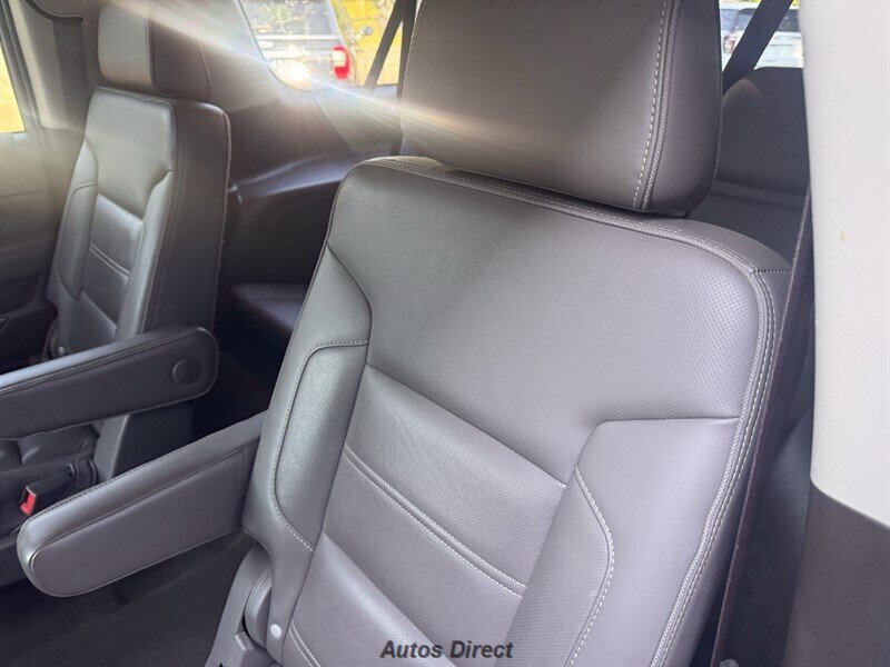 Used 2018 GMC Yukon XL Denali w/ Denali Ultimate Package RWD image 35