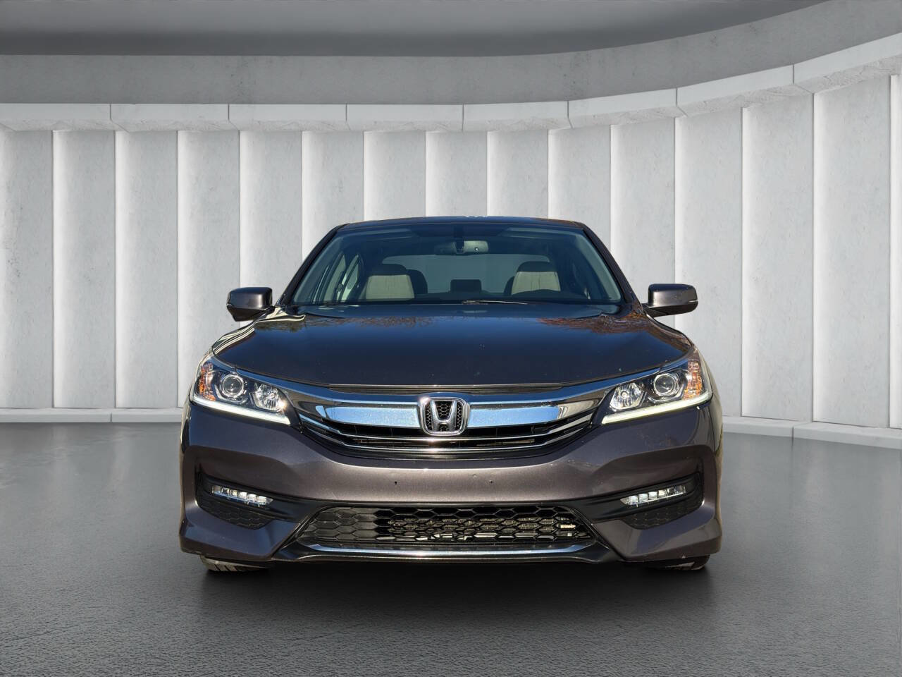 Used 2017 Honda Accord EX-L image 8