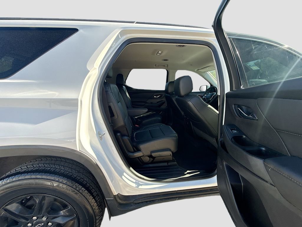 Used 2020 Chevrolet Traverse LT w/ Driver Confidence II Package image 27