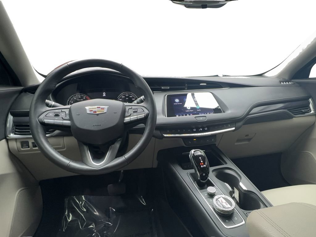 Used 2022 Cadillac XT4 Luxury w/ Cold Weather Package image 37