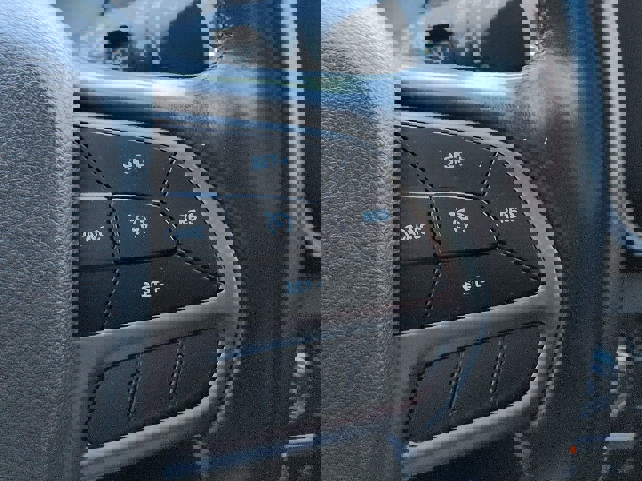 Used 2021 Jeep Cherokee Latitude Lux w/ Sun & Sound Group image 25