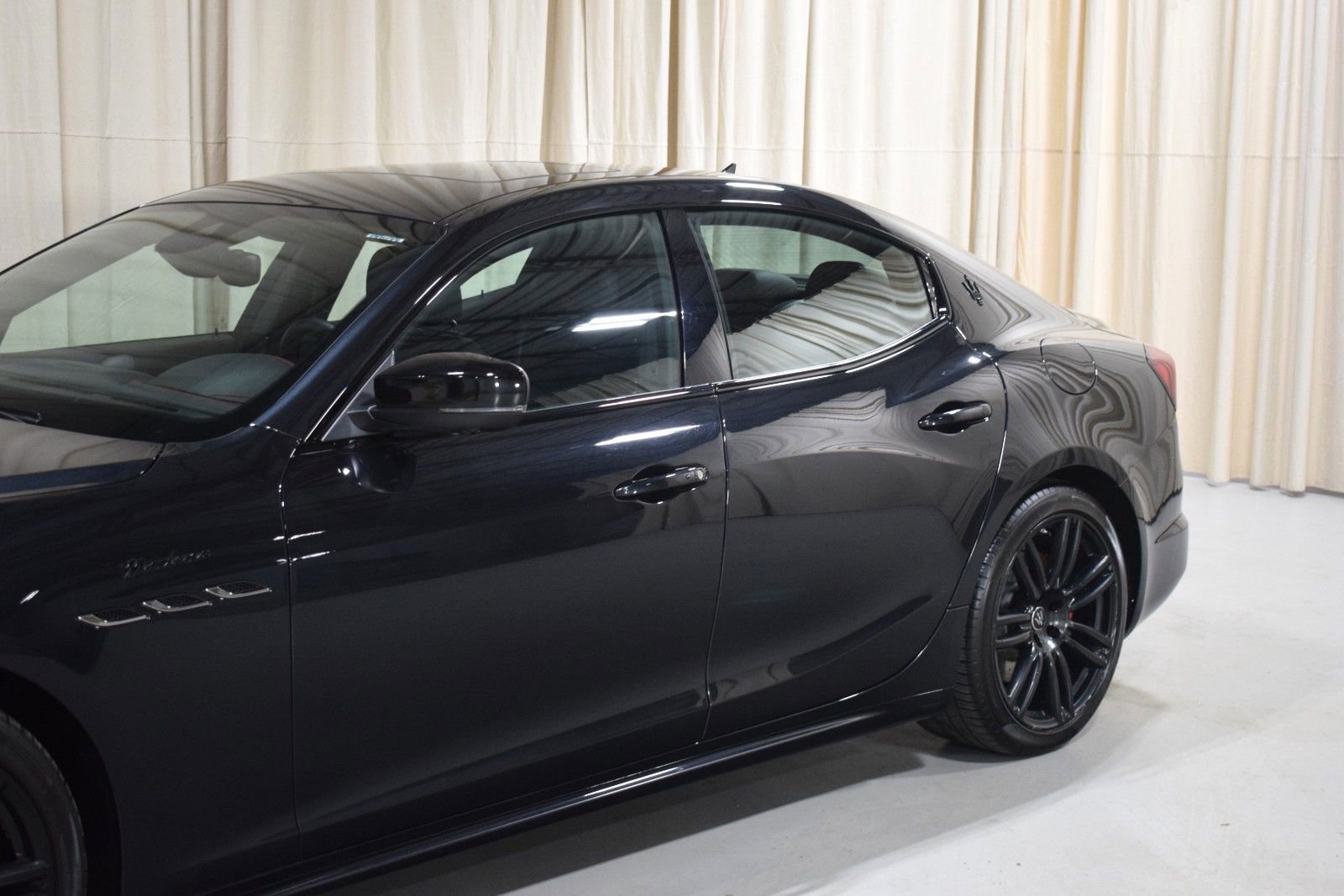 Used 2022 Maserati Ghibli Modena Q4 image 2
