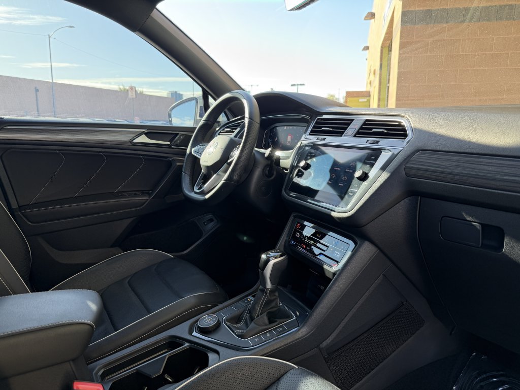Used 2024 Volkswagen Tiguan SEL R-Line AWD/4WD image 42