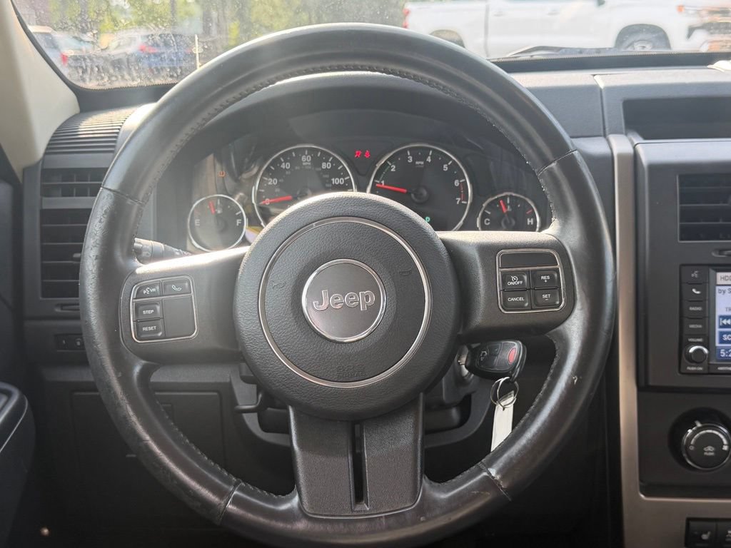 Used 2012 Jeep Liberty Sport AWD/4WD image 19