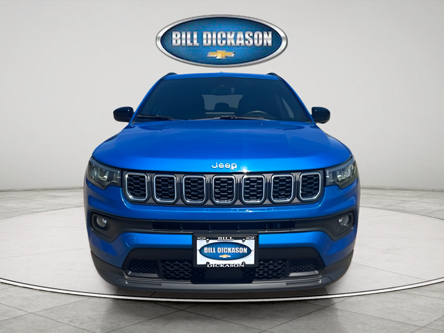 Used 2024 Jeep Compass Latitude AWD/4WD image 2