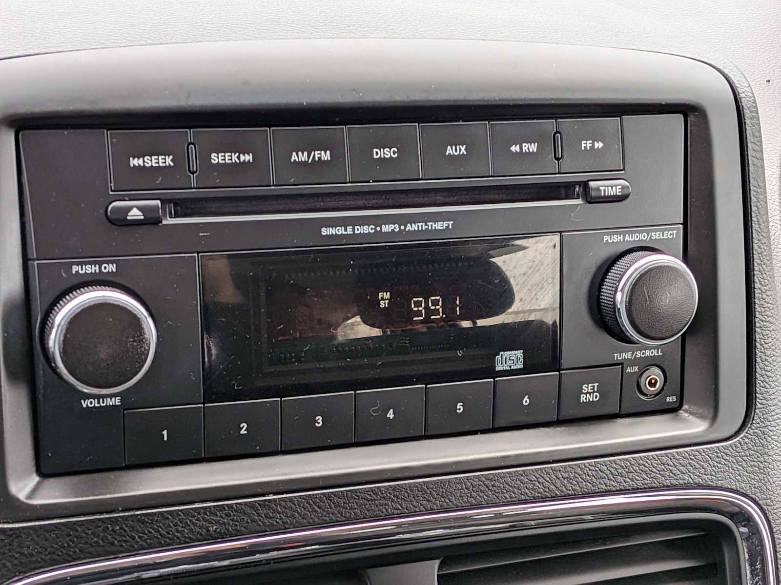 Used 2013 Dodge Grand Caravan American Value Package image 24