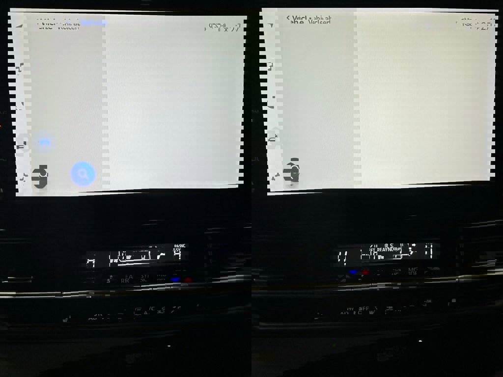 Used 2025 Toyota Sienna XLE image 36