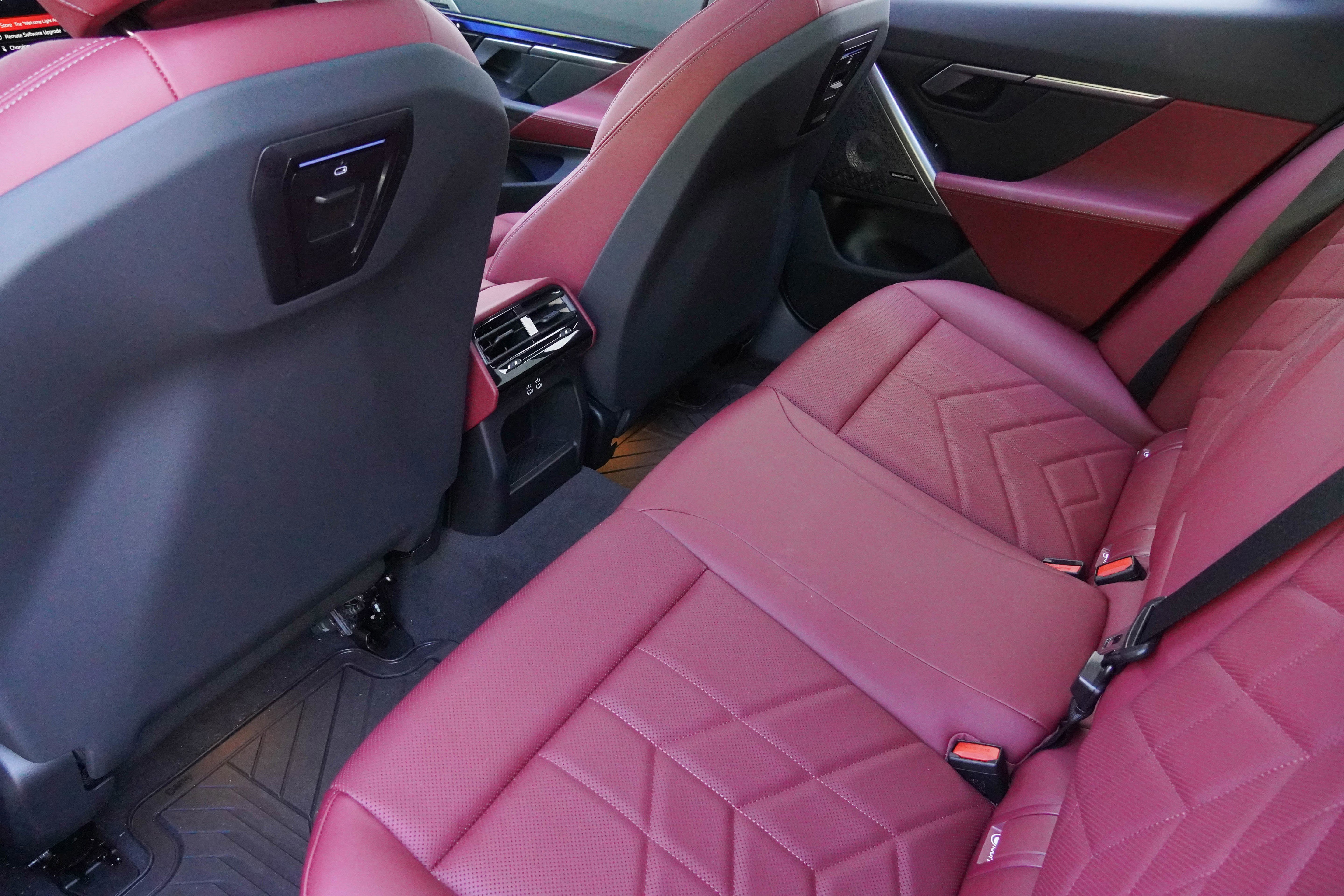 Used 2024 BMW i5 M60 w/ Premium Package AWD/4WD image 36