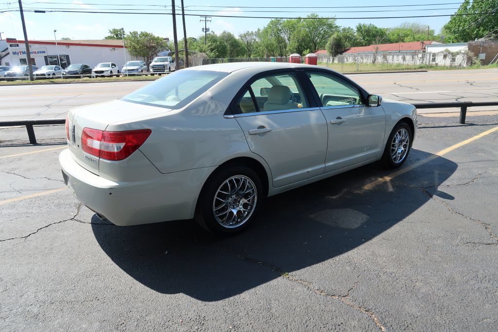 Used 2006 Lincoln Zephyr FWD image 3