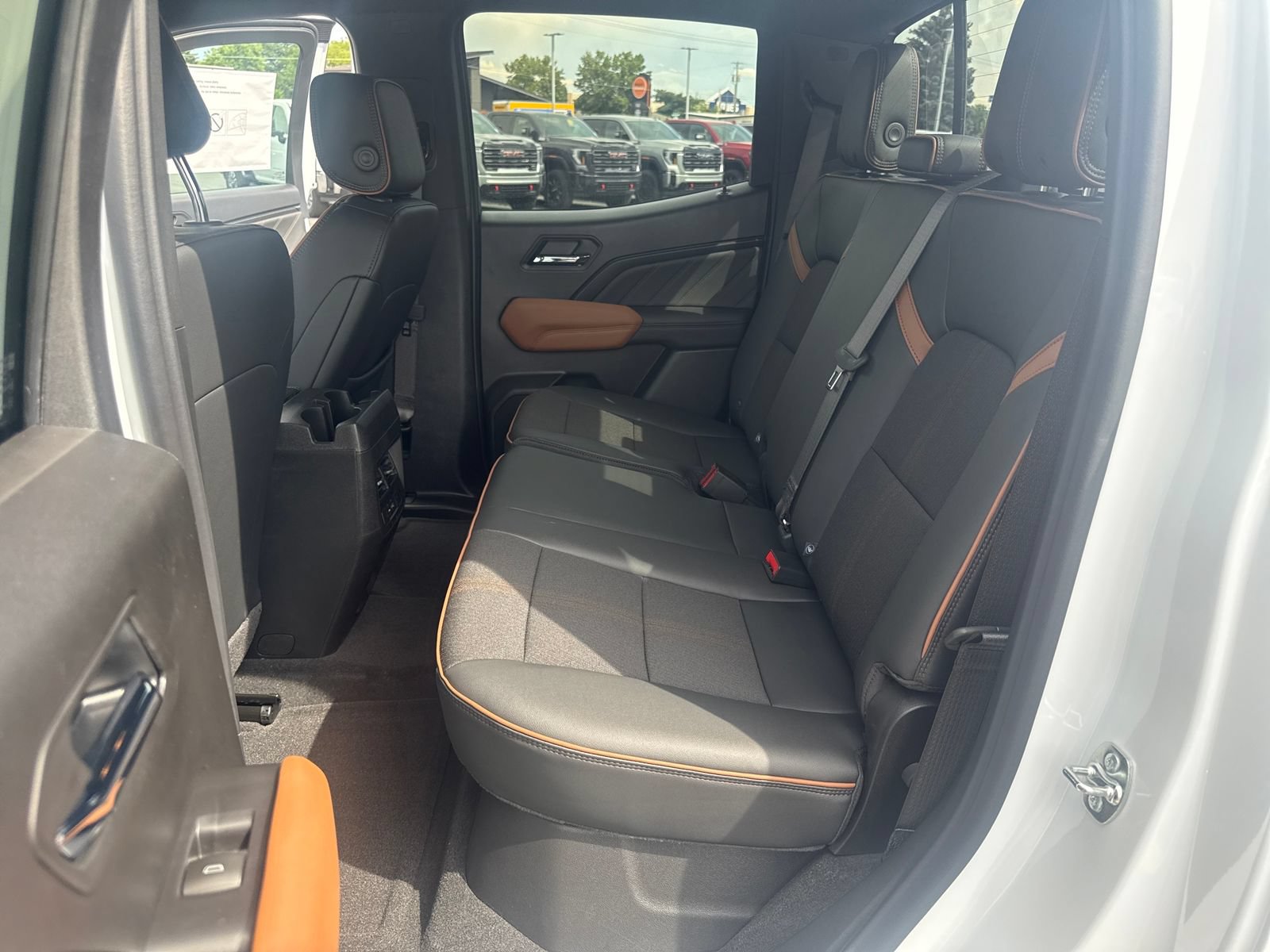 New 2026 GMC Canyon AT4 AWD/4WD image 22