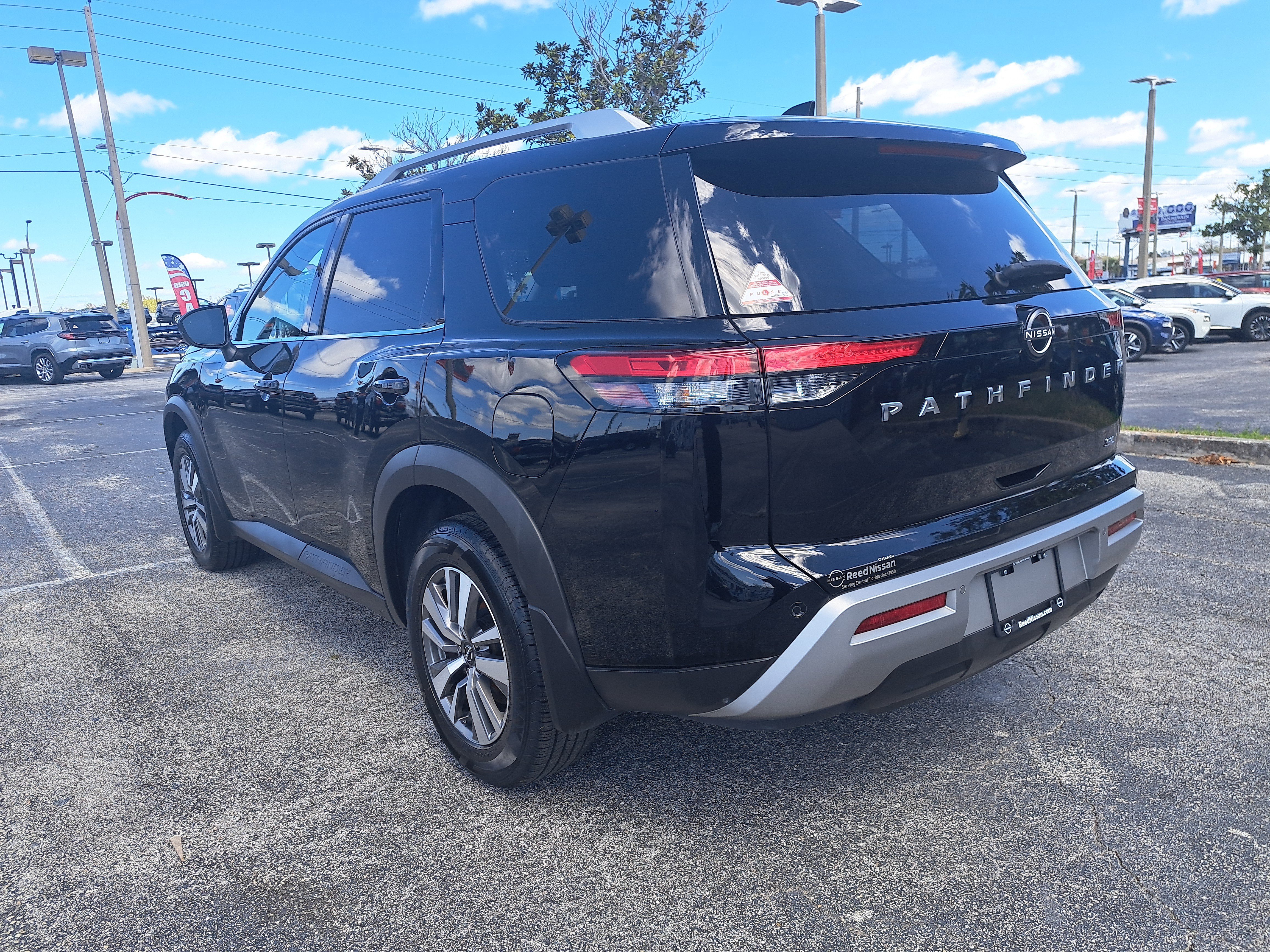Certified 2022 Nissan Pathfinder SL image 8