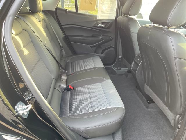 Used 2025 Chevrolet Trax LT w/ LT Convenience Package FWD image 28