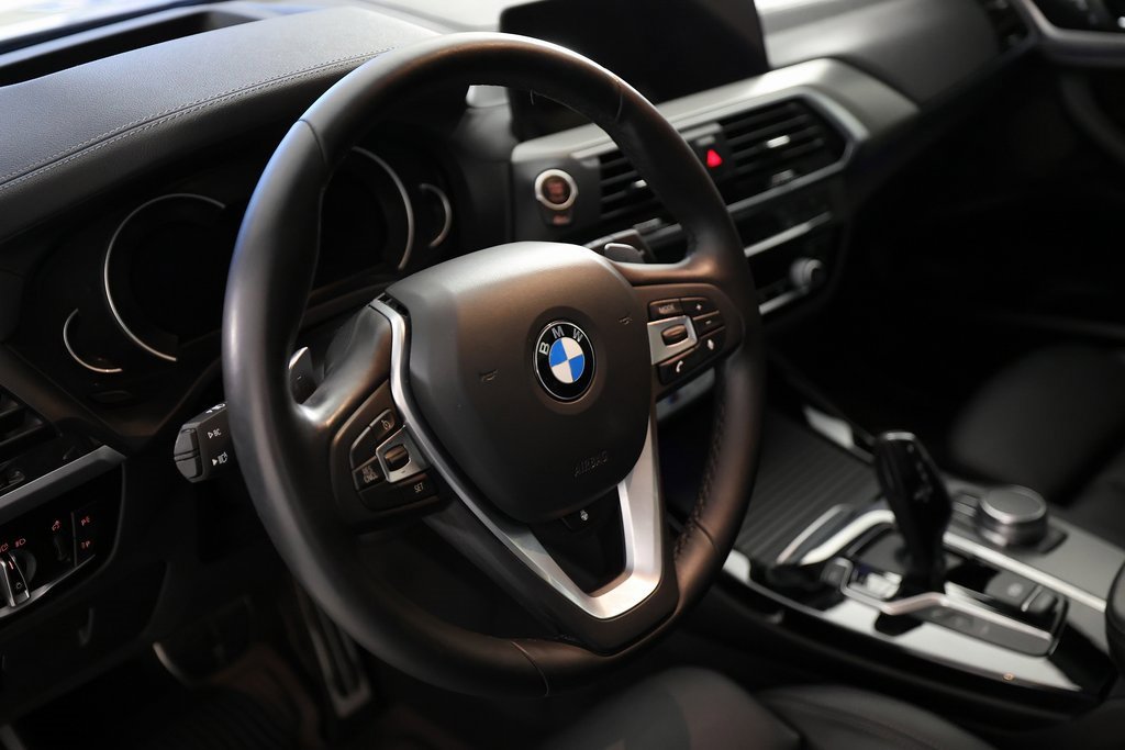 Used 2018 BMW X3 M40i image 18