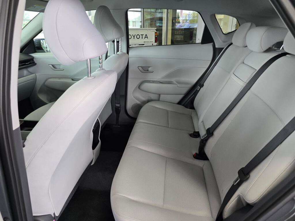 Used 2025 Hyundai Kona SEL AWD/4WD image 35