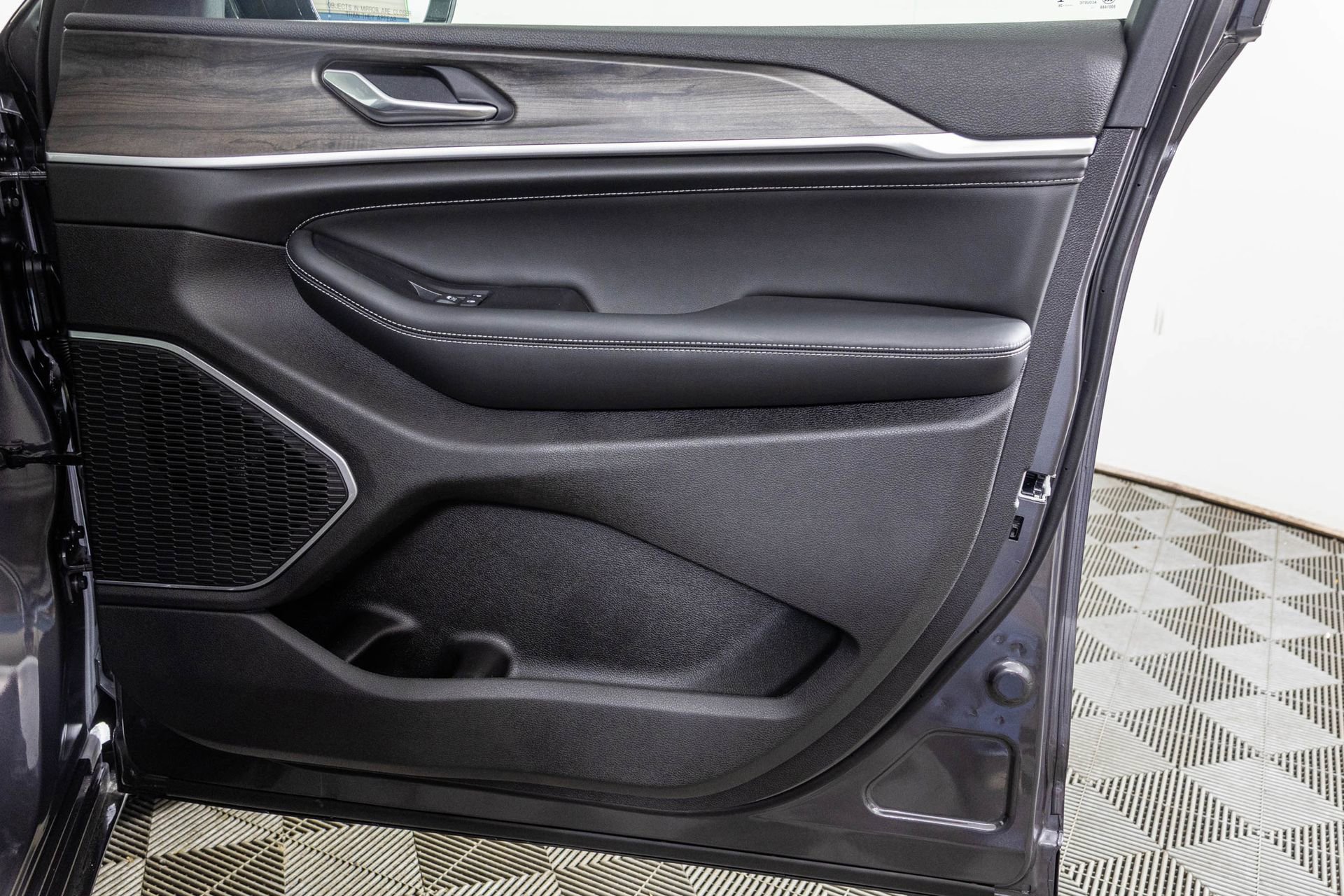 New 2026 Jeep Grand Cherokee L Limited image 50