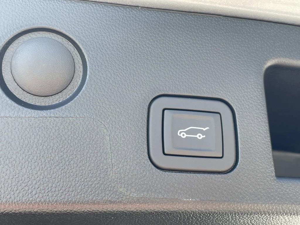 New 2026 Chevrolet Equinox ACTIV image 11