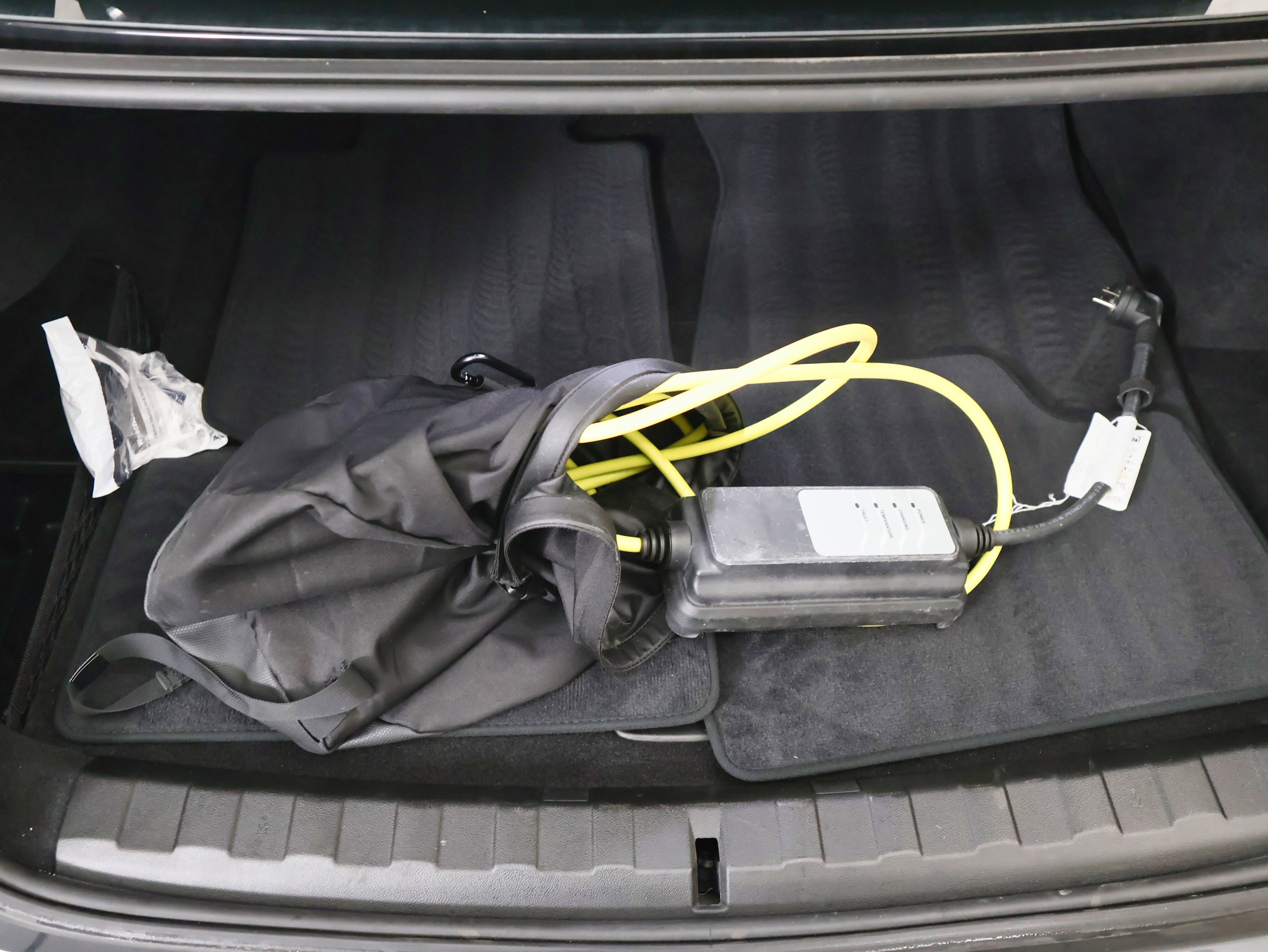 Used 2022 BMW 330e xDrive w/ M Sport Package image 12