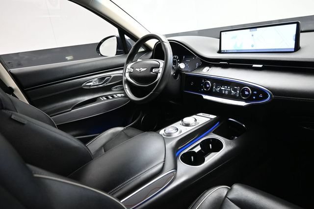 Used 2022 Genesis GV70 2.5T w/ Advanced Package AWD/4WD image 13