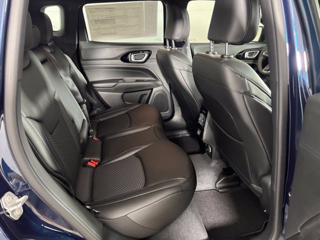 New 2026 Jeep Compass Latitude AWD/4WD image 12