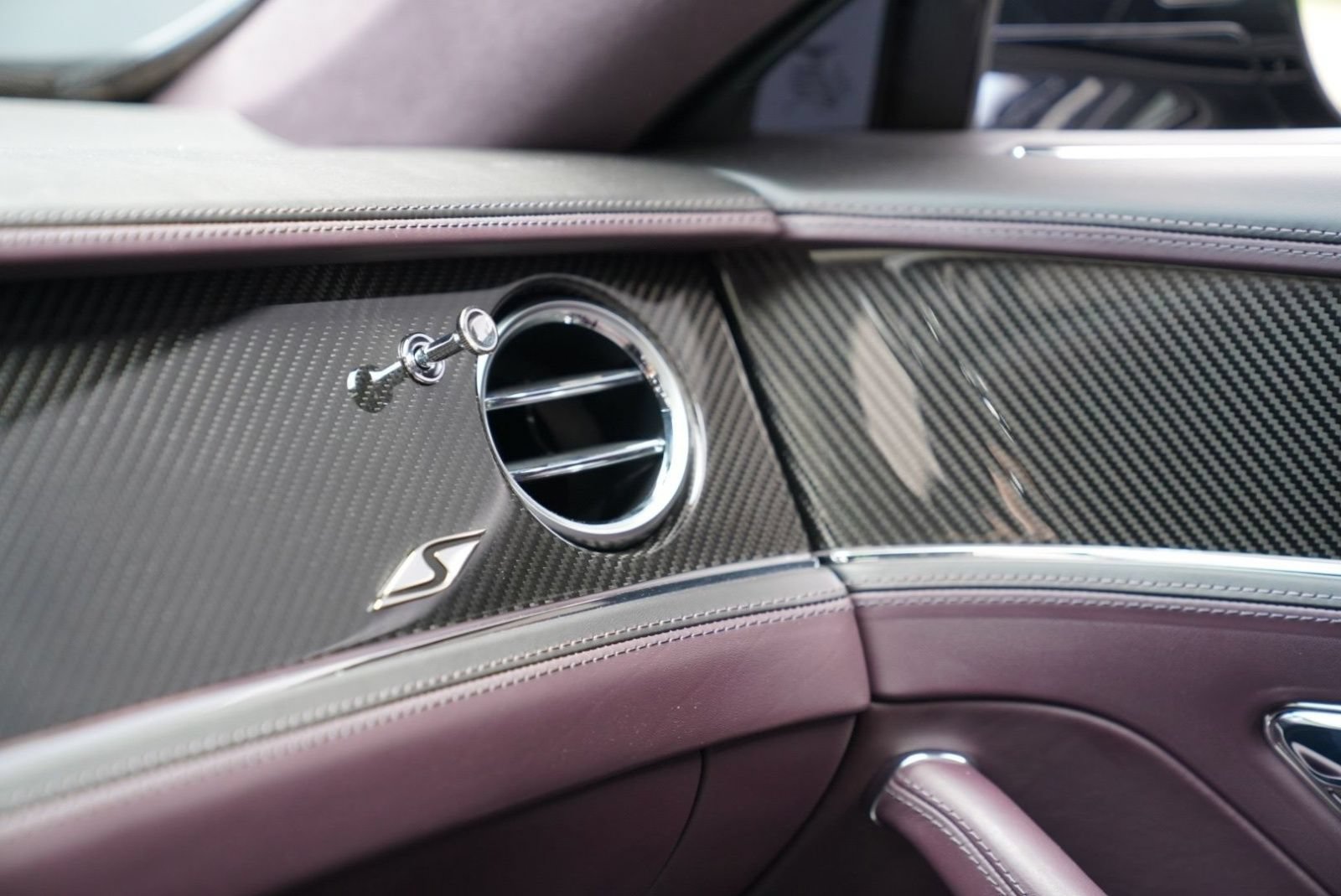 Used 2023 Bentley Flying Spur S V8 AWD/4WD image 30