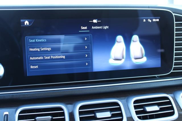 Used 2024 Mercedes-Benz GLS 450 4MATIC image 33