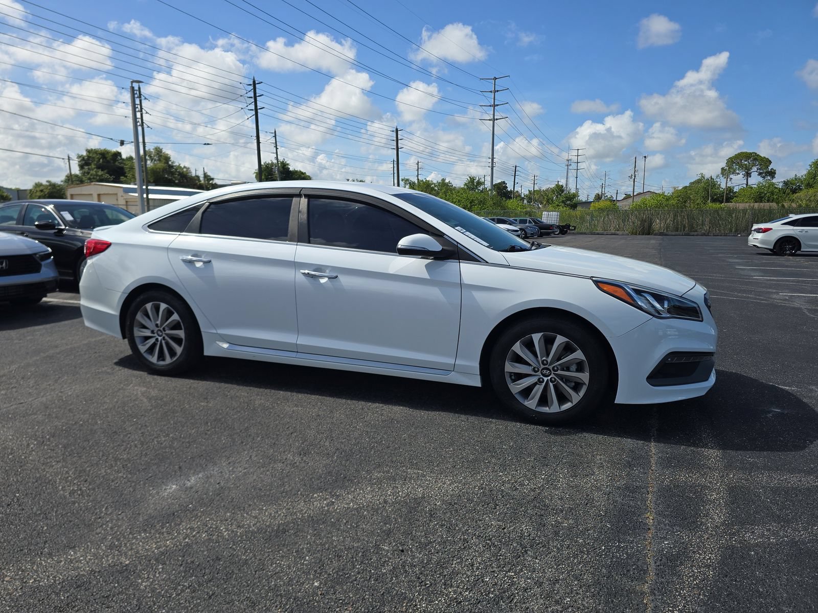 Used 2015 Hyundai Sonata Sport w/ Option Group 04 FWD image 2