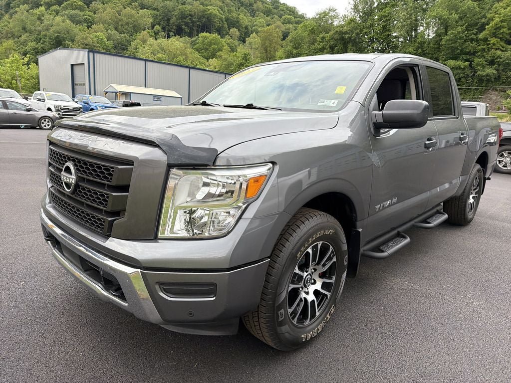Used 2023 Nissan Titan SV w/ SV Convenience Package AWD/4WD image 11