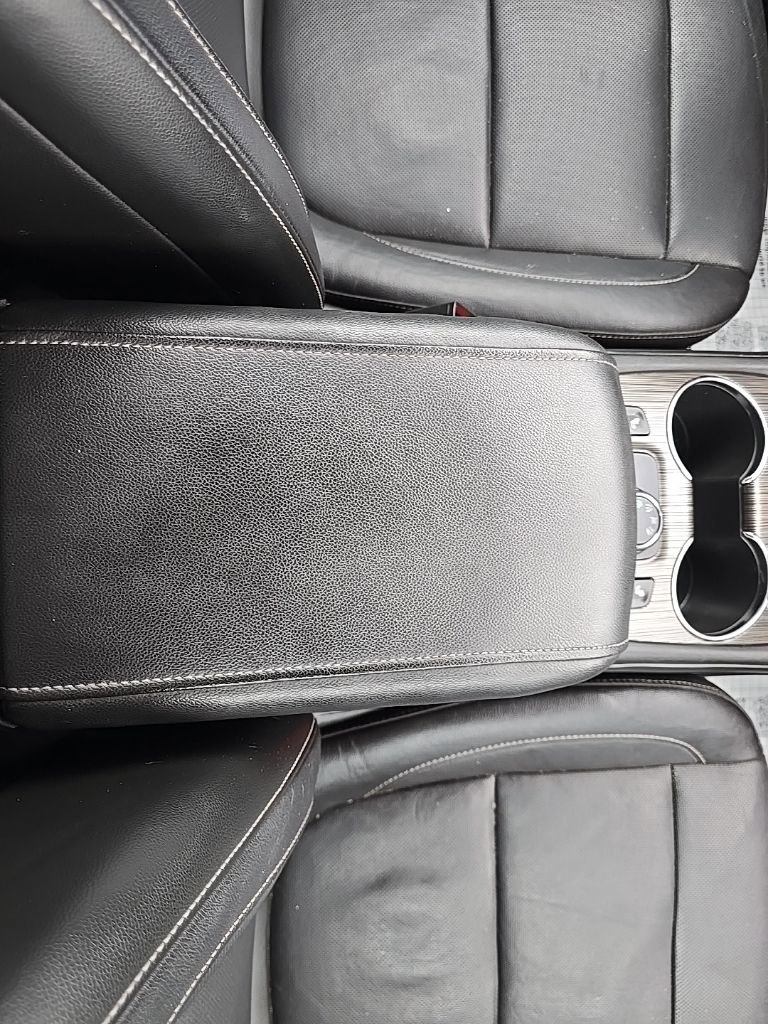 Used 2020 GMC Acadia SLT image 34