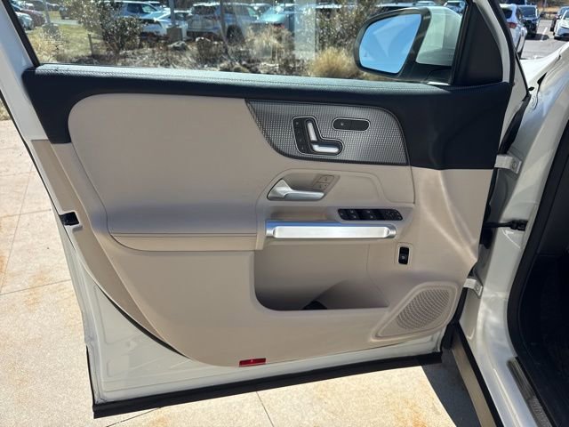 Used 2021 Mercedes-Benz GLB 250 4MATIC image 27