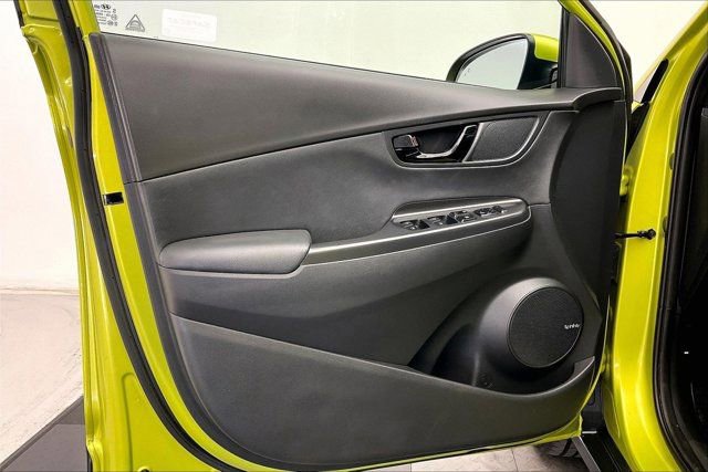 Used 2020 Hyundai Kona Limited w/ Cargo Package image 26