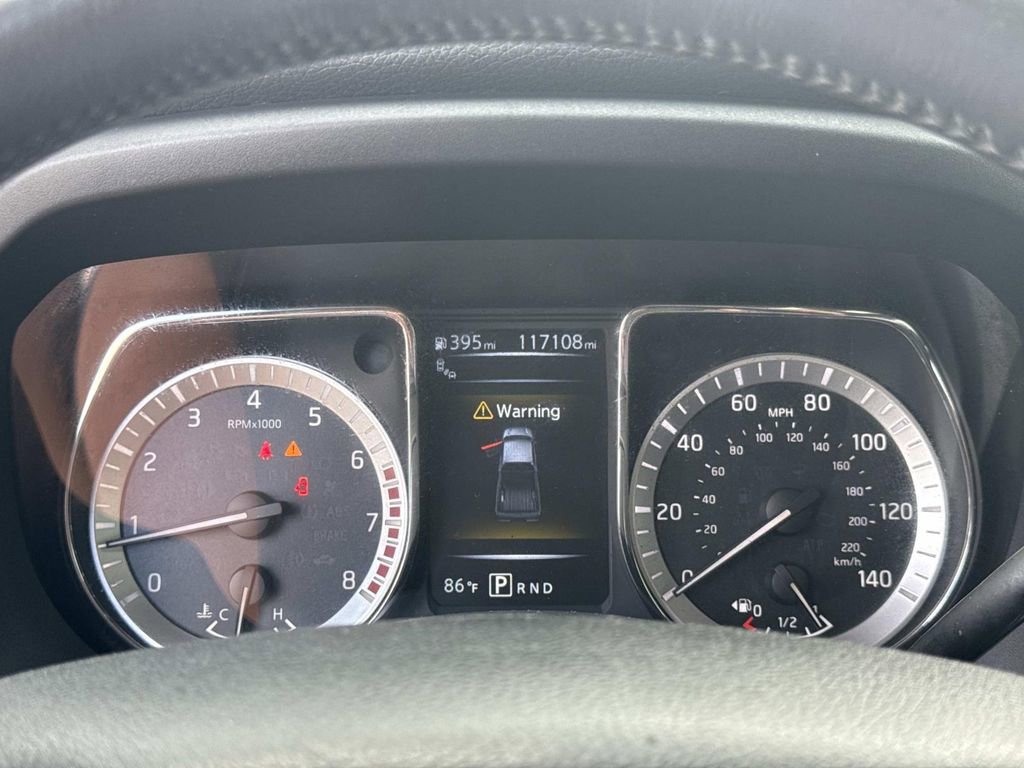 Used 2018 Nissan Titan SV w/ SV Convenience Package RWD image 29