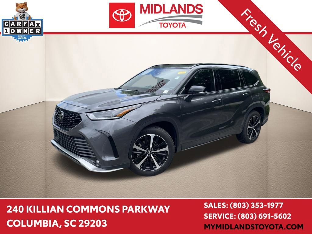 Used 2022 Toyota Highlander XSE FWD image 1