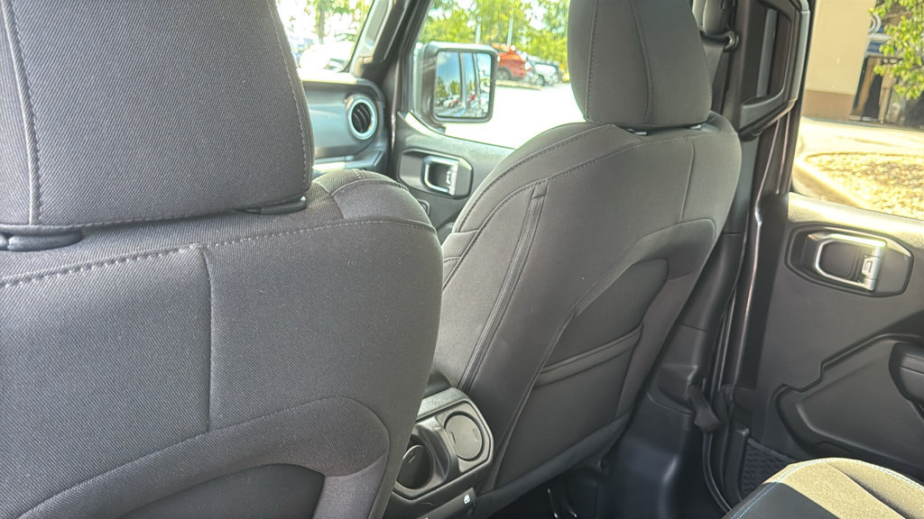 Used 2023 Jeep Wrangler Unlimited Rubicon 4xe AWD/4WD image 28