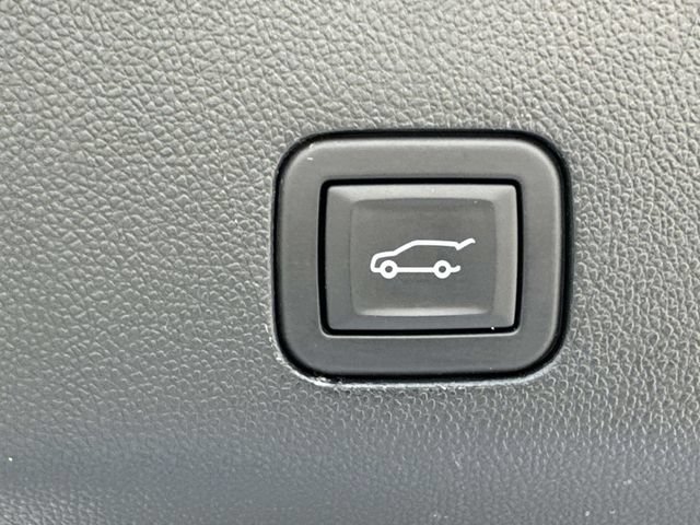 Certified 2025 Cadillac Escalade ESV Sport Platinum AWD/4WD image 14