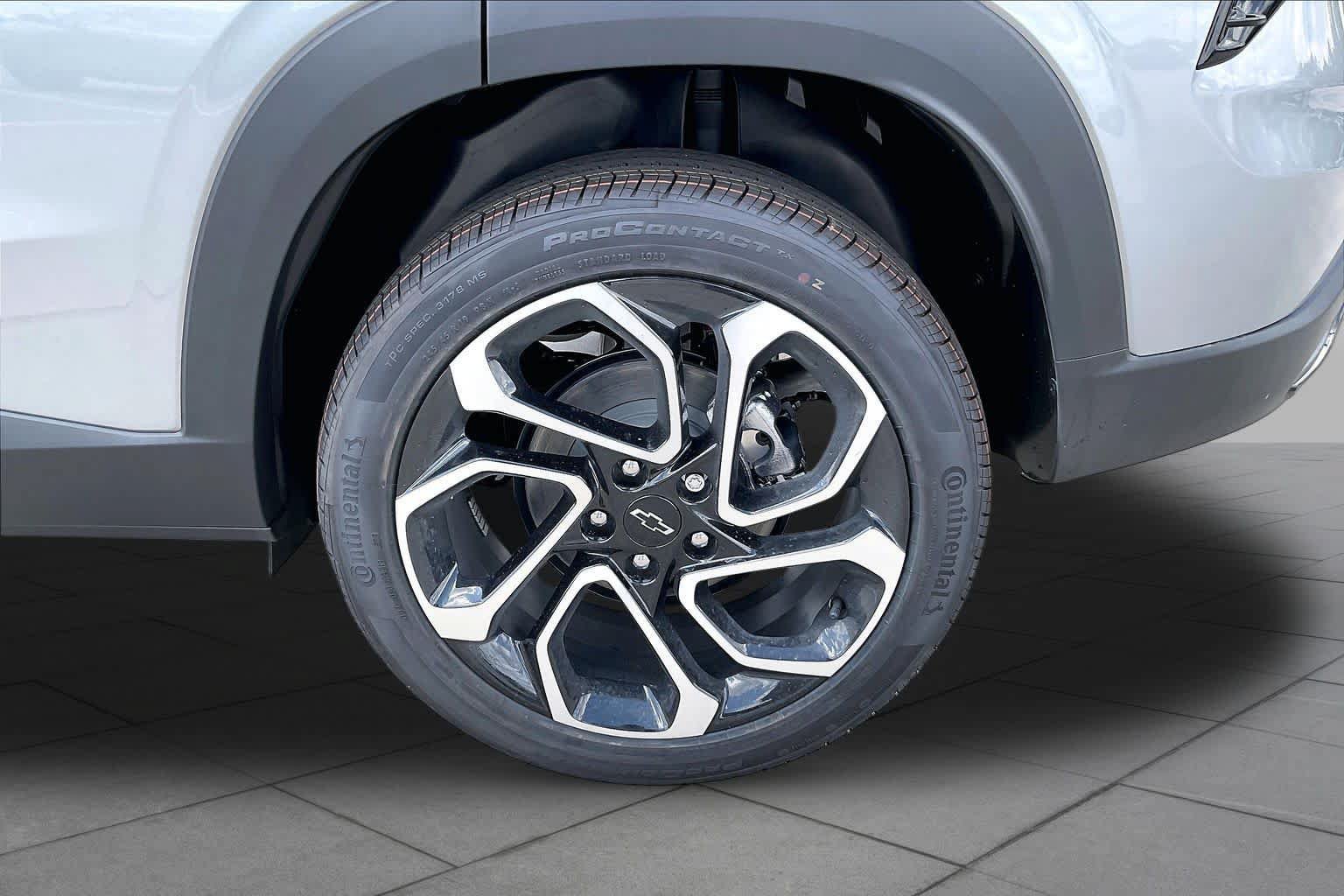New 2026 Chevrolet Trax RS w/ Driver Confidence Package FWD image 12