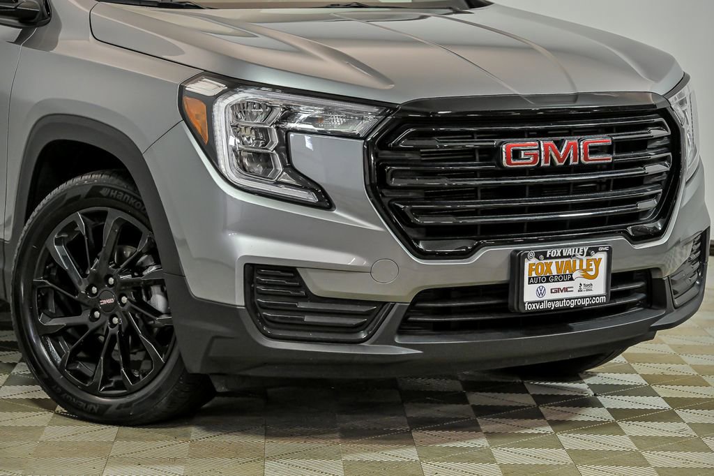 Used 2023 GMC Terrain SLE w/ Driver Convenience Package AWD/4WD image 2