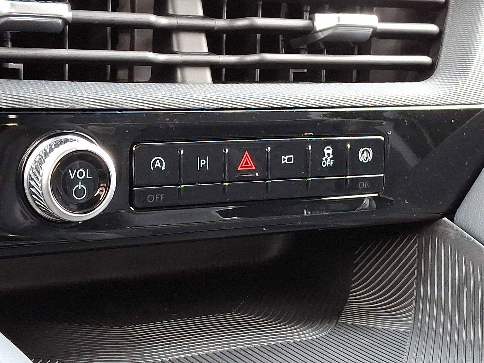 New 2026 Ford Explorer Tremor w/ Tremor Ultimate Package image 15