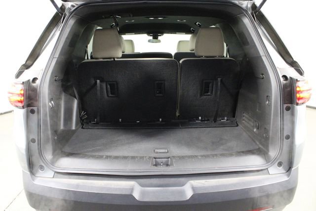 Used 2023 Chevrolet Traverse LS FWD image 14