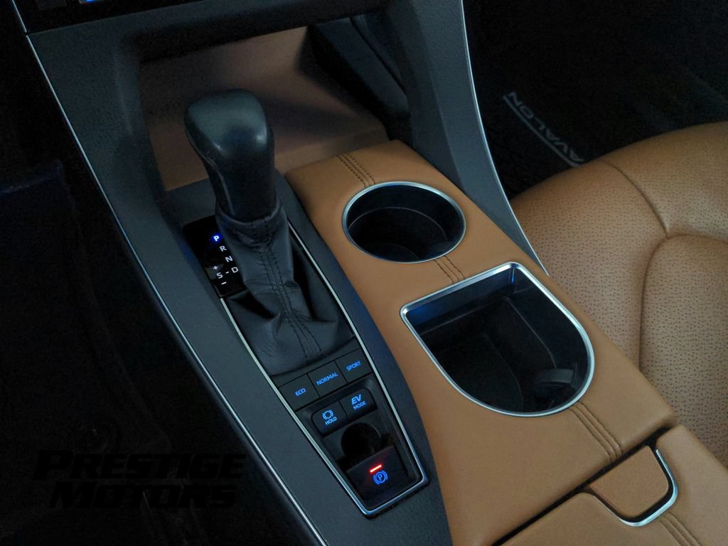 Used 2020 Toyota Avalon Limited w/ Advanced Safety Package FWD image 19