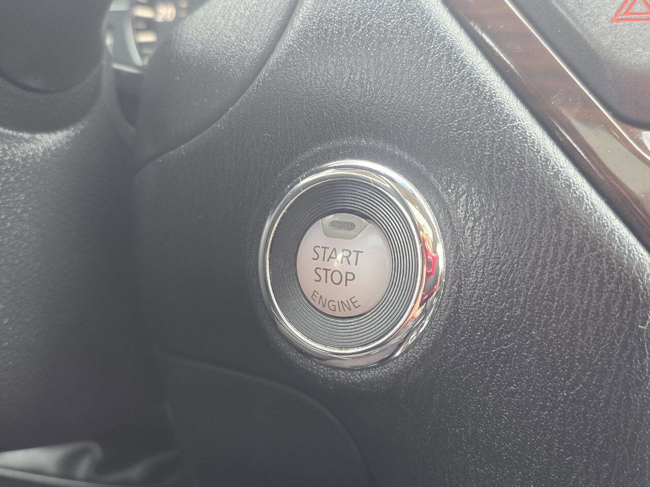 Used 2015 Nissan Pathfinder SL w/ Trailer Tow Package image 20