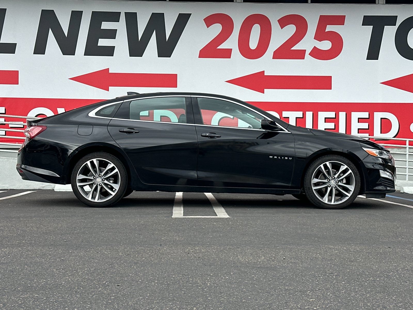 Used 2024 Chevrolet Malibu LT FWD image 6
