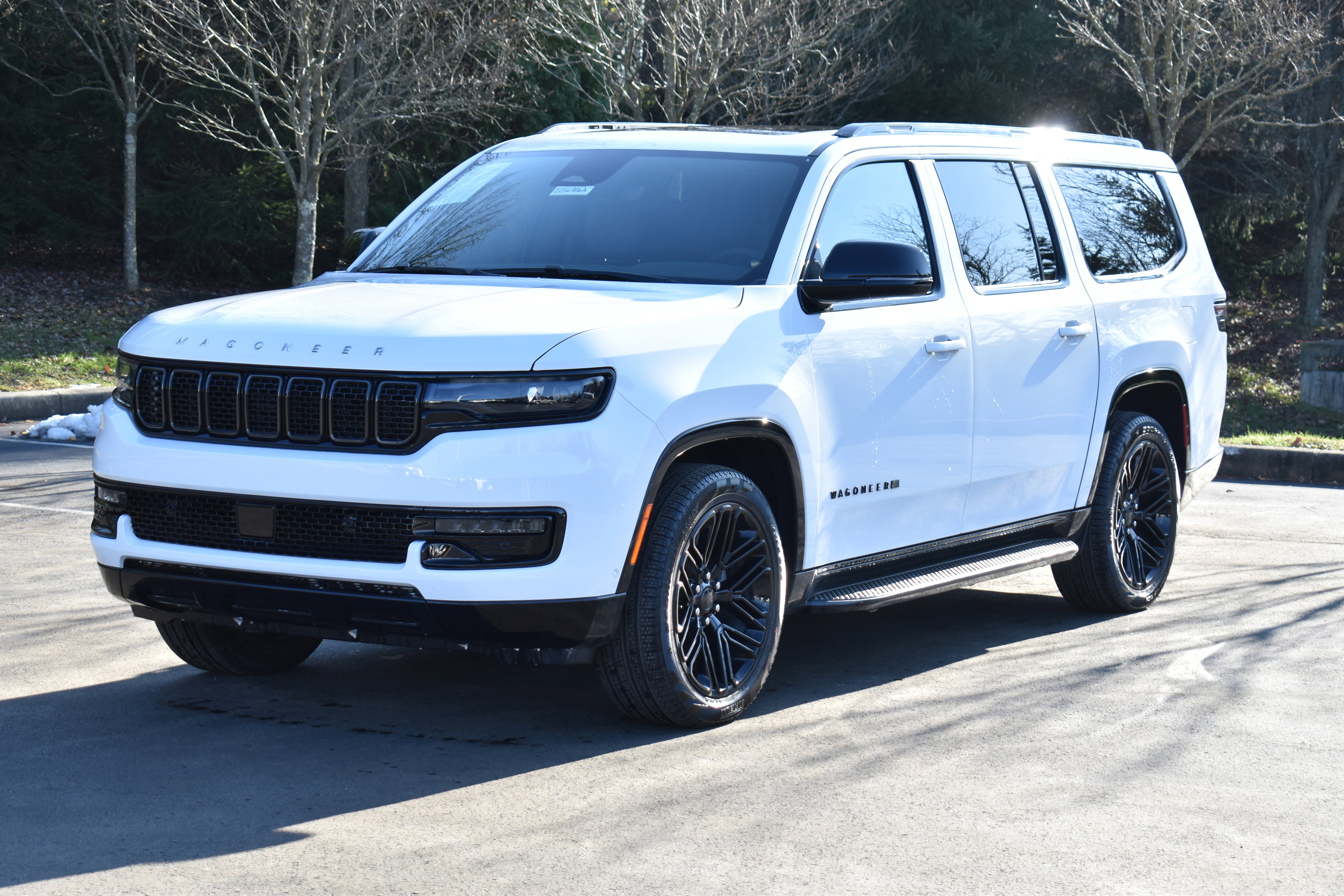 Used 2025 Jeep Wagoneer L Series II w/ Premium Group I image 3